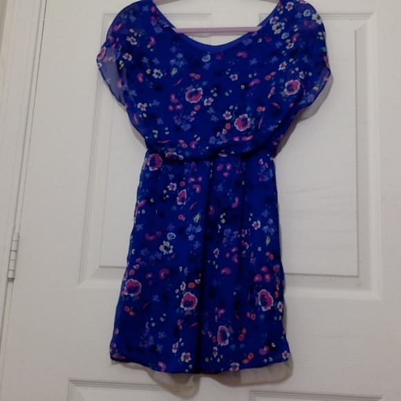 Dress - Picture 2 of 2